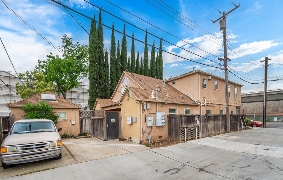 More Photos Of 2017 30th St, Sacramento Apartments For Sale