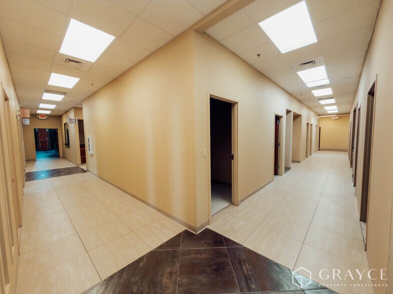 More Photos Of 4301 N Mesa St, El Paso Medical For Lease