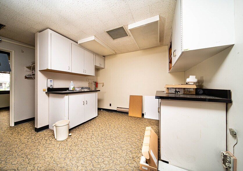 More Photos Of 245 N Main St, Mount Angel Bank For Lease