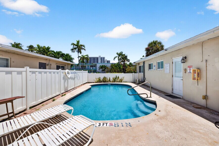More Photos Of 3209 NE 7th Pl, Pompano Beach Specialty For Sale