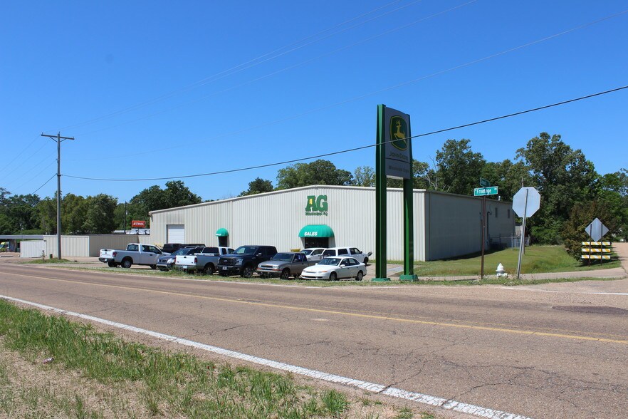 More Photos Of 3583 I 55 S, Jackson Warehouse For Sale