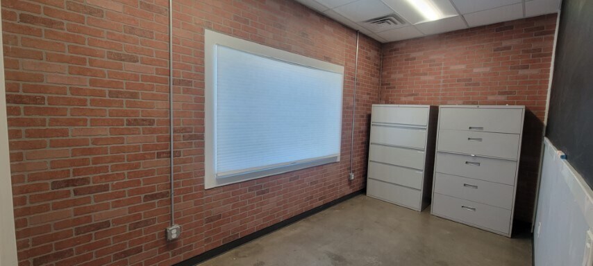 More Photos Of 420 W Mahoney Ave, Mesa Office For Sale