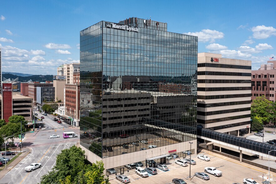 Primary Photo Of 200 W Martin Luther King Blvd, Chattanooga Office For Lease