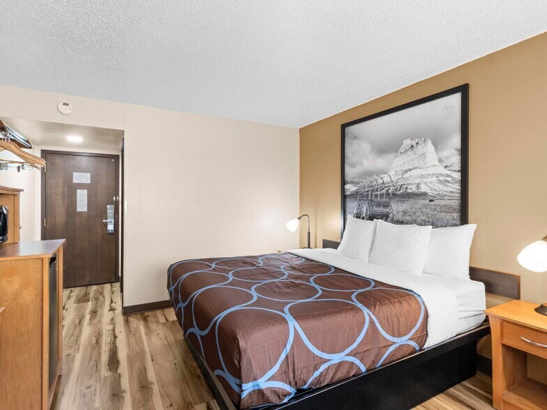 More Photos Of 500 E A St, Ogallala Hotel For Sale