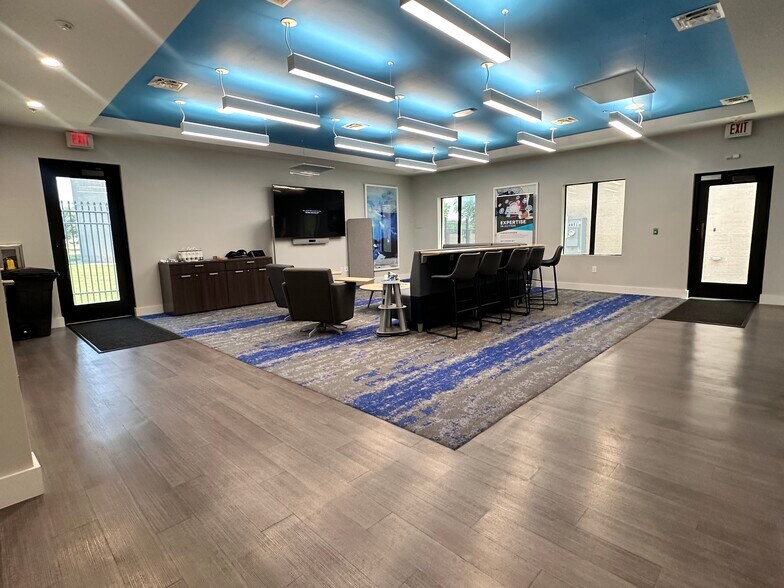 More Photos Of 6855 Communications Pky, Plano Office For Sale