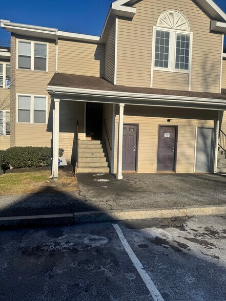 More Photos Of Capital Woods, Albany Apartments For Sale