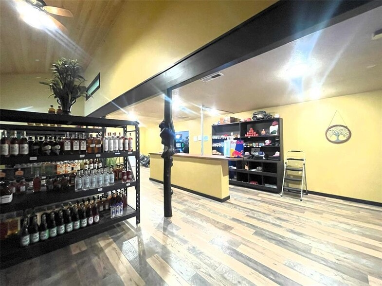 More Photos Of 102 Rogers Ln, Livingston General Retail For Sale