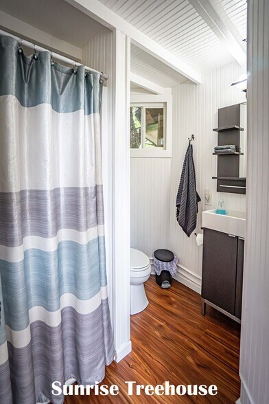 More Photos Of 1185 Highway H Hwy, Hermann Hospitality For Sale