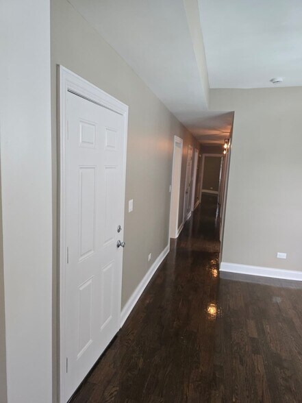 More Photos Of 35 N Mayfield Ave, Chicago Apartments For Sale