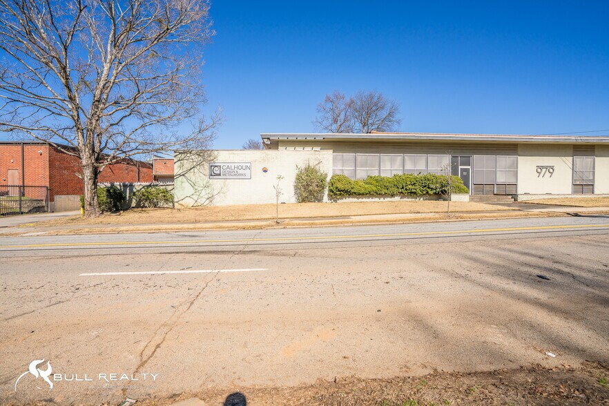 More Photos Of 979 Donnelly Ave SW, Atlanta Warehouse For Sale