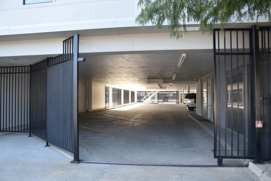 More Photos Of 4411 N Central Expy, Dallas Office For Lease