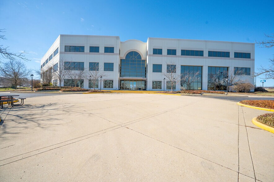 More Photos Of 3 Crowne Point Ct, Sharonville Office For Sale