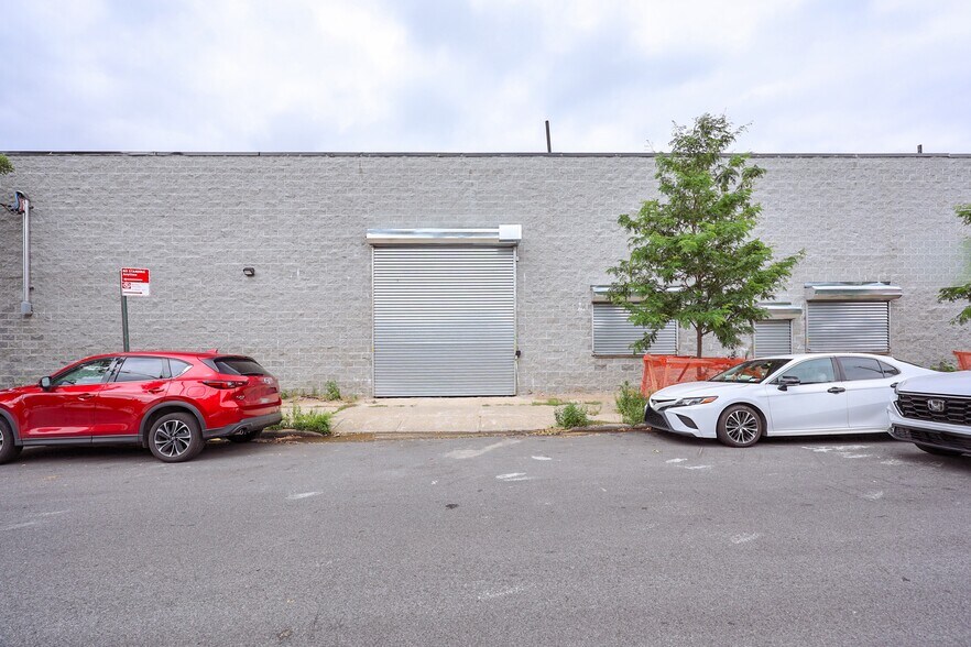 More Photos Of 2322 W 7th St, Brooklyn Warehouse For Sale
