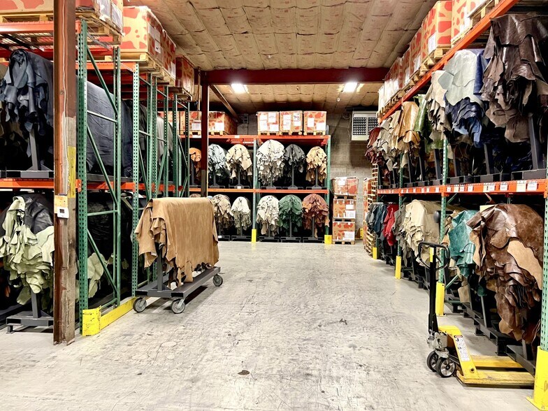 More Photos Of 552-556 Cherry Ln, Floral Park Warehouse For Sale