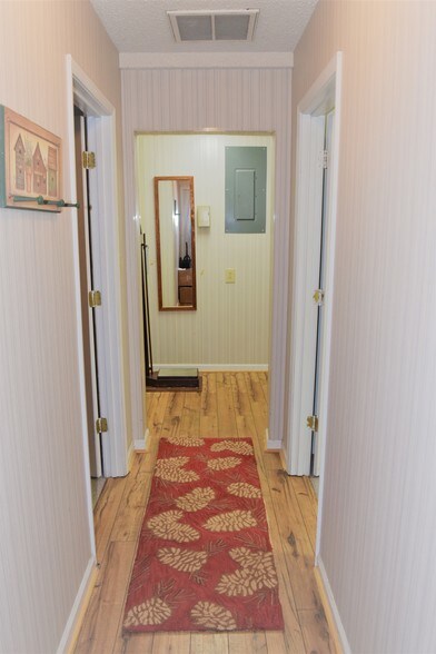 More Photos Of 334 N Broad St, Toccoa Office For Sale