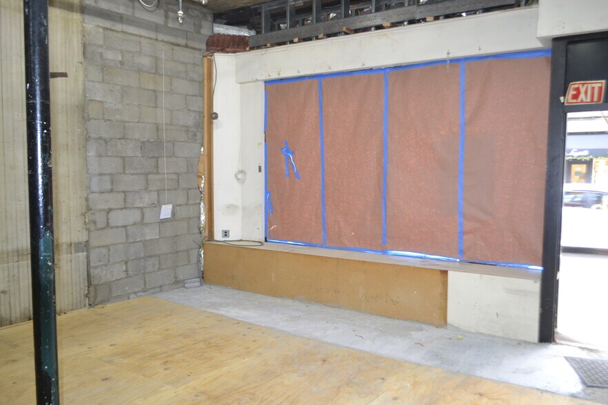 More Photos Of 2094 Boston Post Rd, Larchmont Storefront For Lease