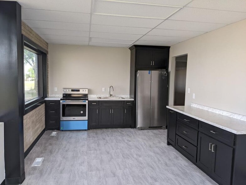 More Photos Of 1708 Prairie View Rd, Platte City Medical For Lease