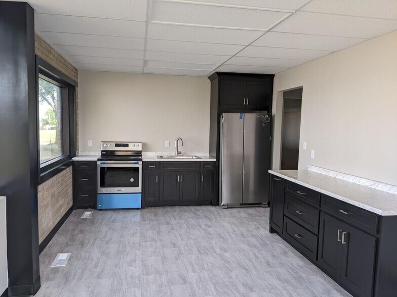 More Photos Of 1708 Prairie View Rd, Platte City Medical For Lease
