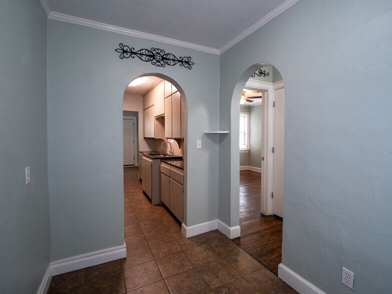 More Photos Of 1000 NE 19th St, Oklahoma City Multifamily For Sale