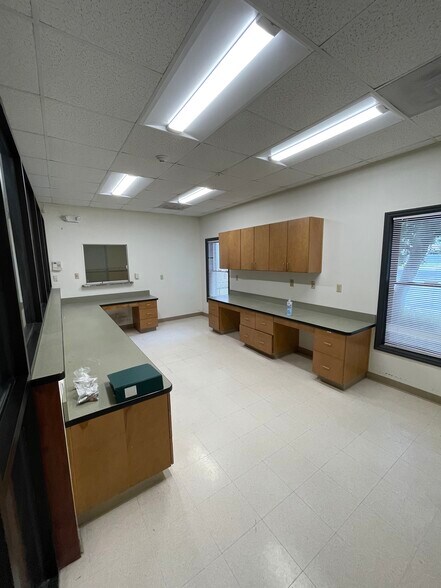 More Photos Of 2812 Williams St, Savannah Medical For Lease