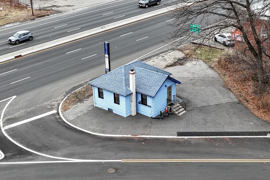 More Photos Of 1432 State Rt 23, Butler Freestanding For Lease