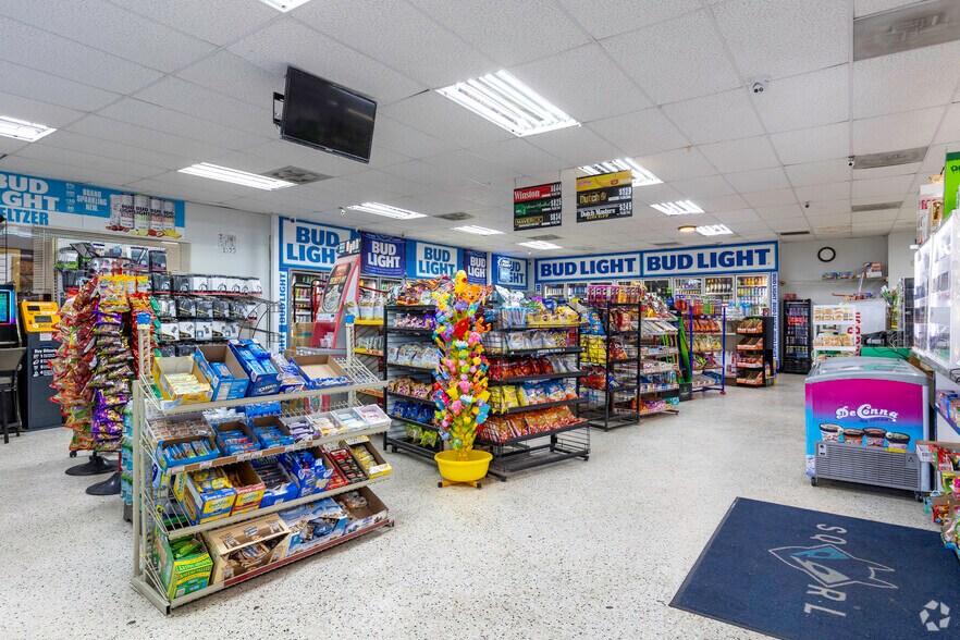 More Photos Of 1901 Michigan Ave, Kissimmee Service Station For Lease