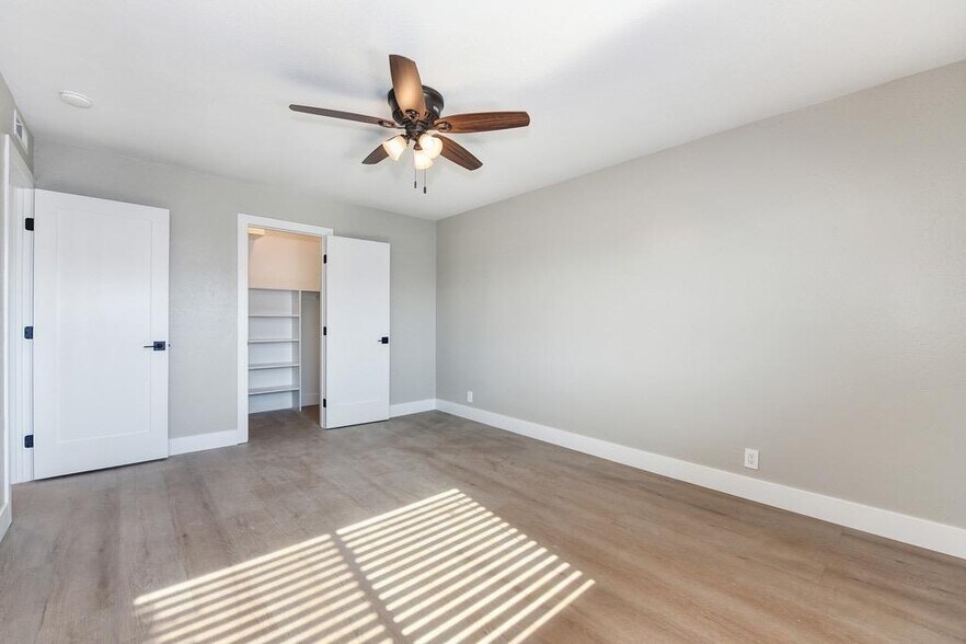 More Photos Of 5372 Garfield Ave, Sacramento Apartments For Sale