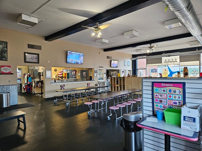 More Photos Of 815 N 1st Ave, Great Falls Auto Dealership For Lease