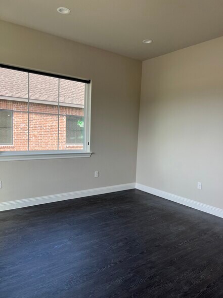 More Photos Of 2601 Little Elm Pky, Little Elm Office For Sale