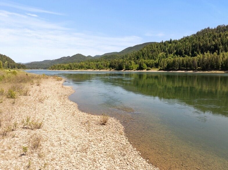 More Photos Of 8612 Washington 31 Hwy, Metaline Hotel For Sale