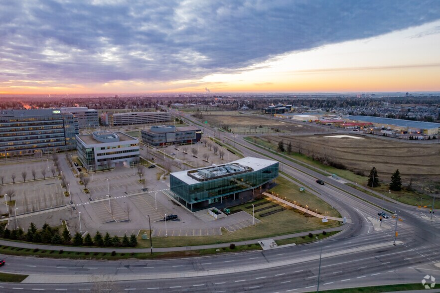 More Photos Of 5010 Richard Rd SW, Calgary Office For Lease
