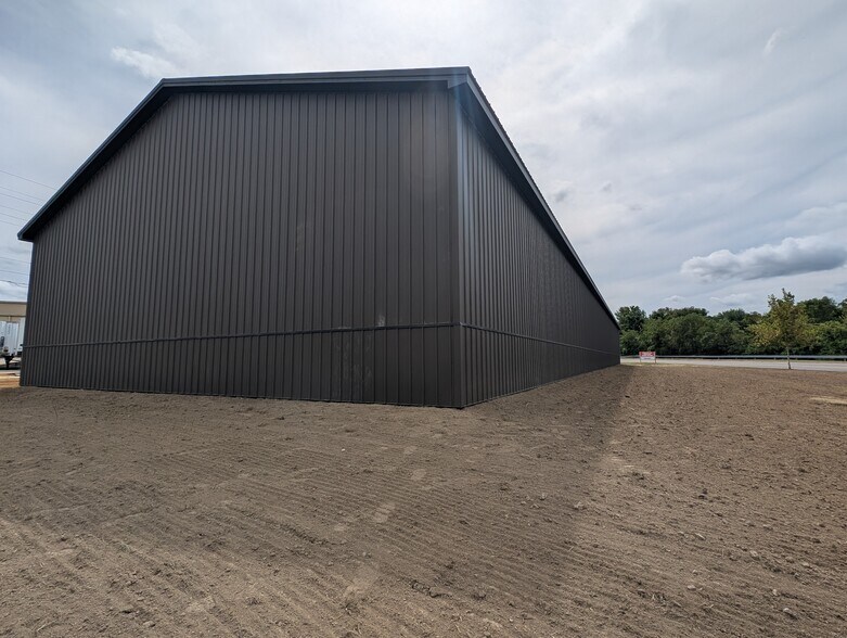 More Photos Of 425 W Temple St, Washington Court House Warehouse For Lease