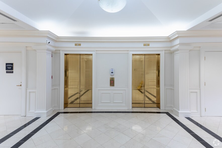 More Photos Of 200 Providence Rd, Charlotte Office Residential For Lease