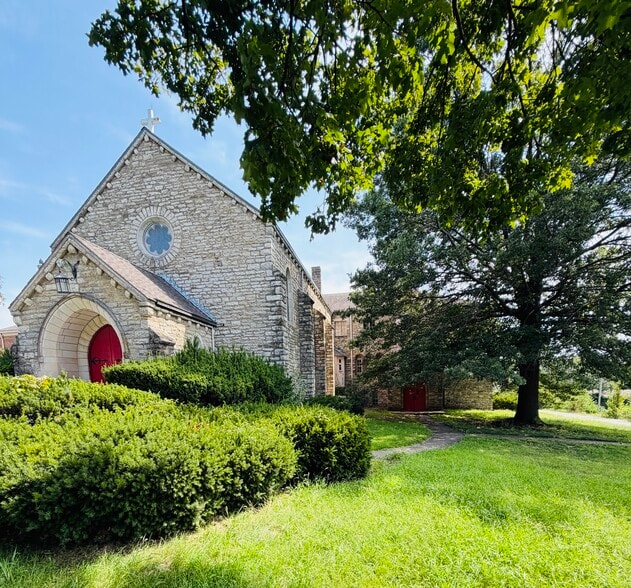More Photos Of 5809 E Red Bridge Rd, Kansas City Specialty For Sale