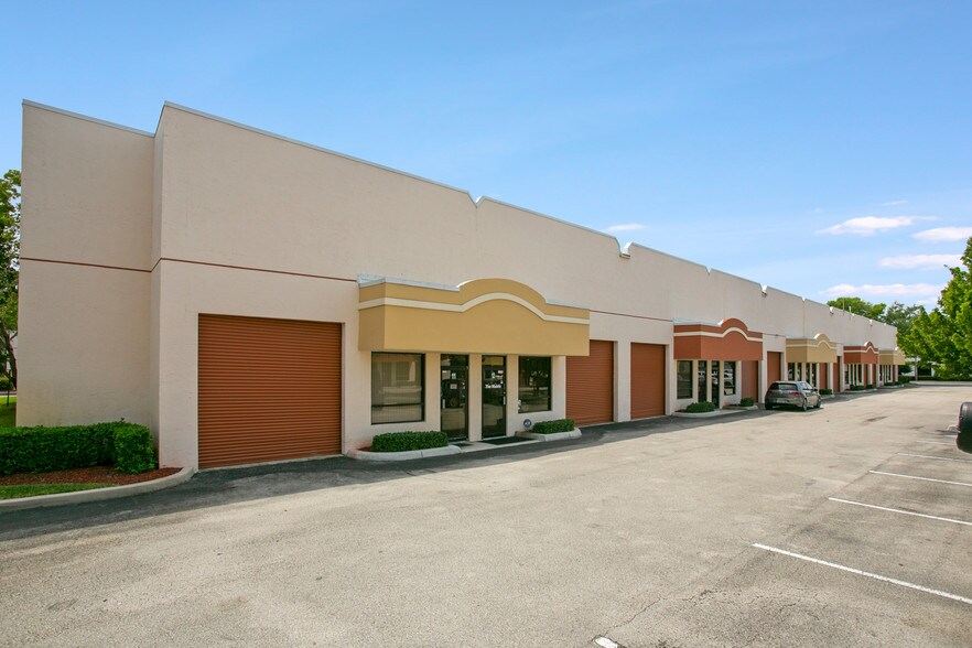 More Photos Of 2253 Vista Pky, West Palm Beach Unknown For Lease