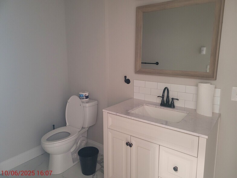 More Photos Of 121 S Main St, Alburtis Apartments For Lease