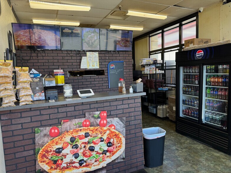 More Photos Of 470 N Franklin St, Holbrook General Retail For Sale