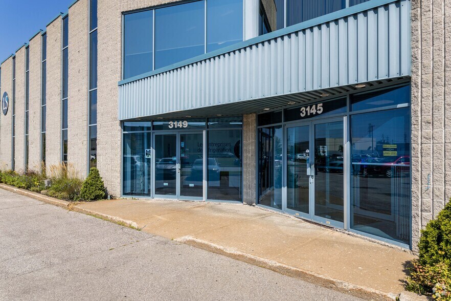31453149 Delaunay St, Laval, QC H7L 5A4 Industrial For Lease