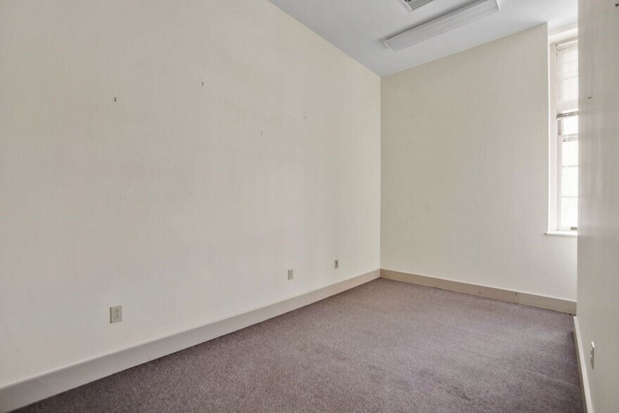 More Photos Of 2 Waln St, Wellsboro Office For Sale