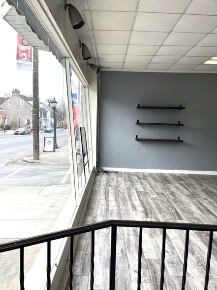 More Photos Of 33 King St, Shippensburg Storefront Retail Residential For Lease