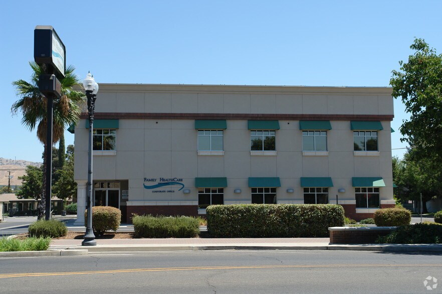 More Photos Of 314 N Main St, Porterville Medical For Sale