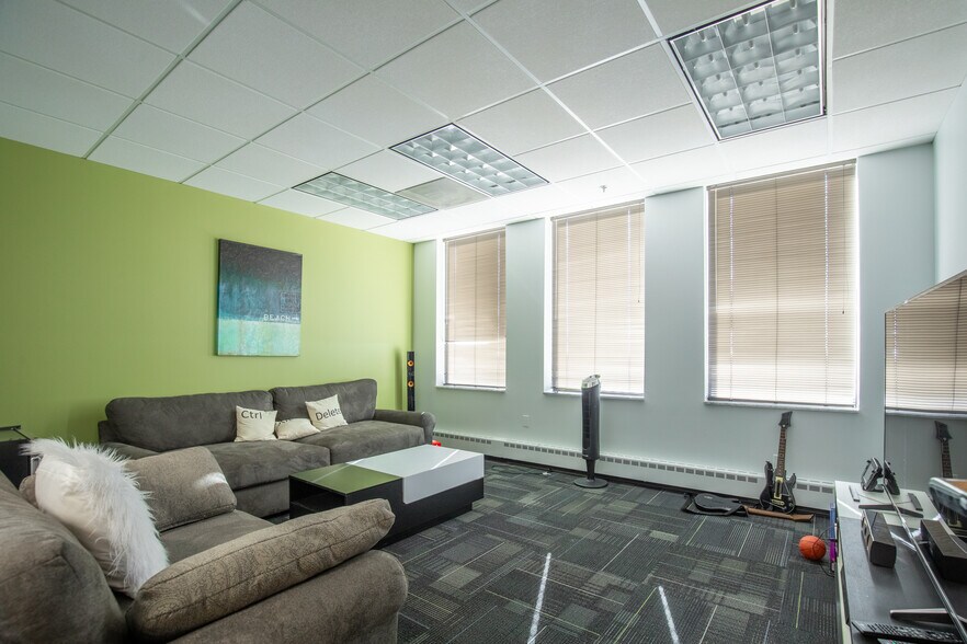 More Photos Of 9666 Olive Blvd, Olivette Office For Lease