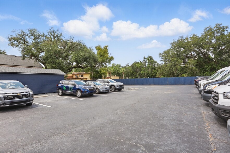 More Photos Of 5639 Hansel Ave, Orlando Office For Lease