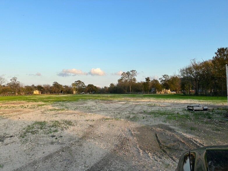 More Photos Of 8120 Jensen Dr, Houston Land For Lease
