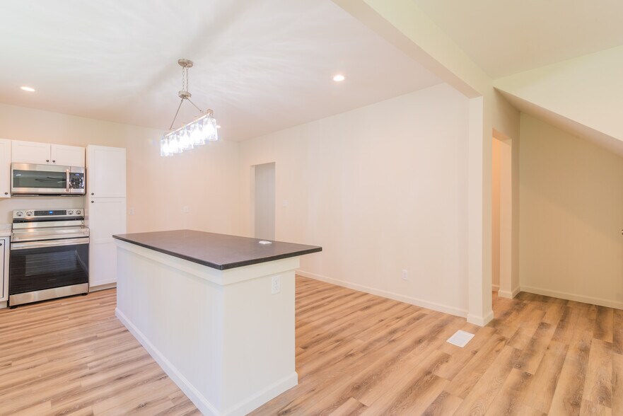 More Photos Of 506 E Marion St, Shelby Apartments For Sale