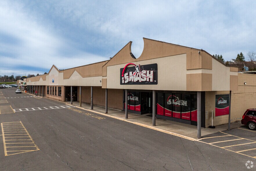 More Photos Of 2102-2214 W Genesee St, Syracuse Storefront For Lease