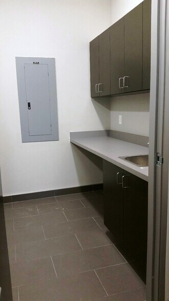 More Photos Of 12725 W Indian School Rd, Avondale General Retail For Lease