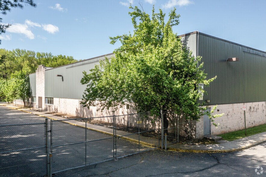 More Photos Of 110 Pomponio Ave, South Plainfield Manufacturing For Sale