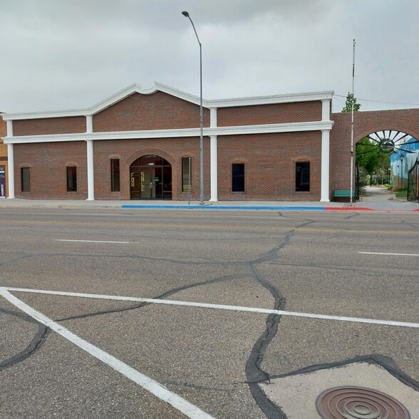 Primary Photo Of 1425 10th St, Gering Serviced Offices For Sale