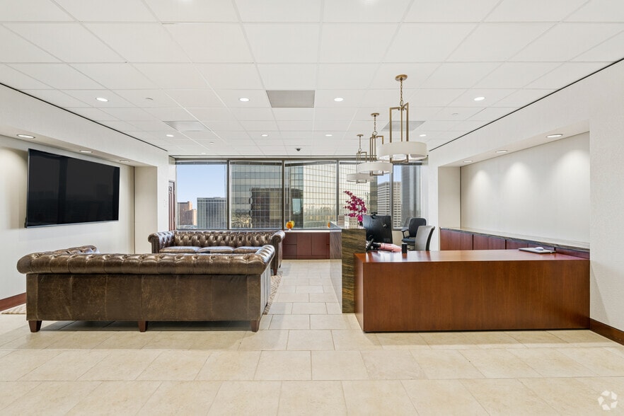 More Photos Of 3050 Post Oak Blvd, Houston Coworking Space